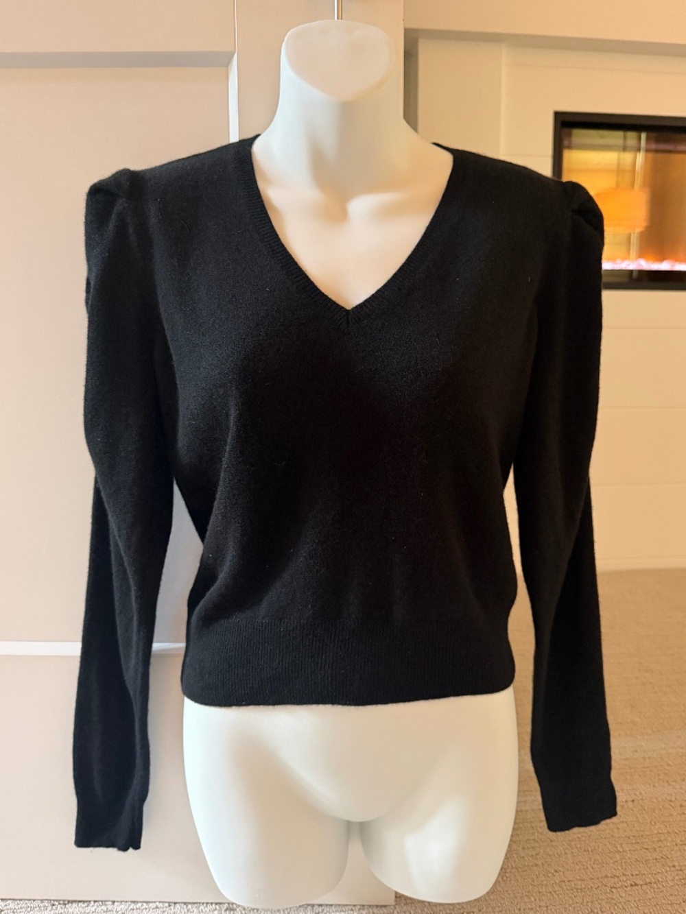 FRAME Darling Black Frankie Ruffle Shoulder Sweater Sz XS (flaw) $448!!